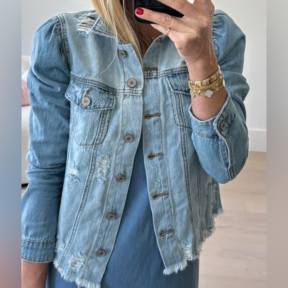 NWT cropped lightweight denim jacket - Picture 2 of 8